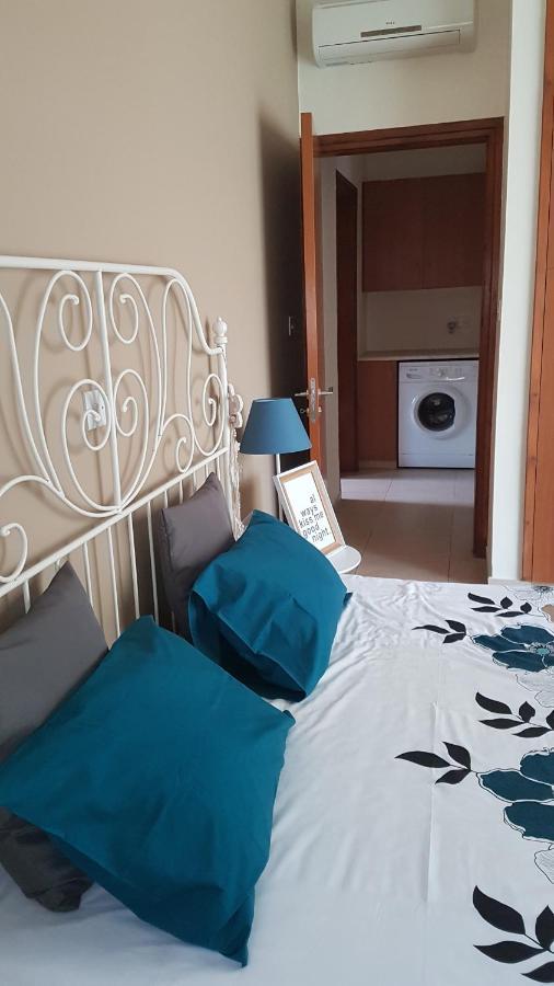 Kerynia Apartments 파포스 외부 사진