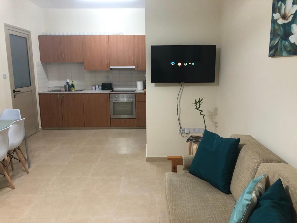 Kerynia Apartments 파포스 외부 사진
