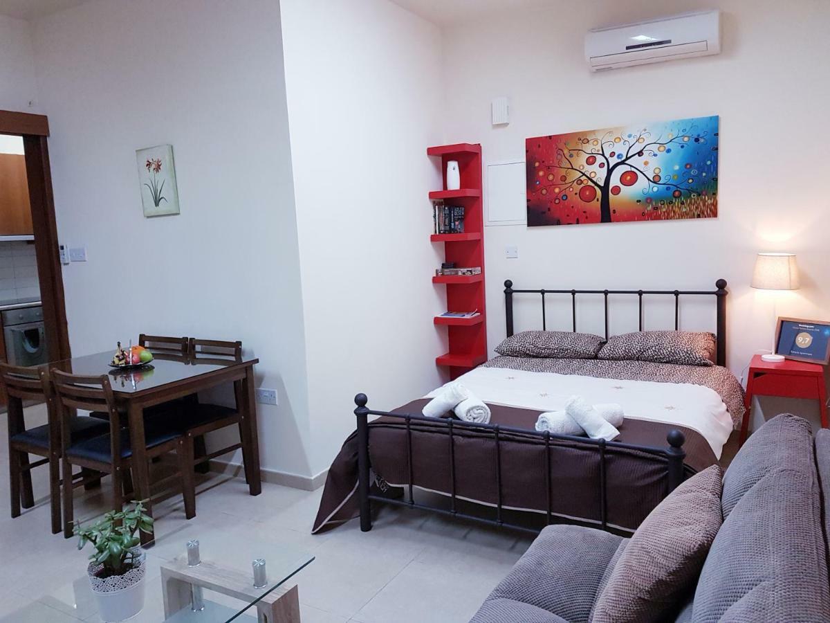 Kerynia Apartments 파포스 외부 사진